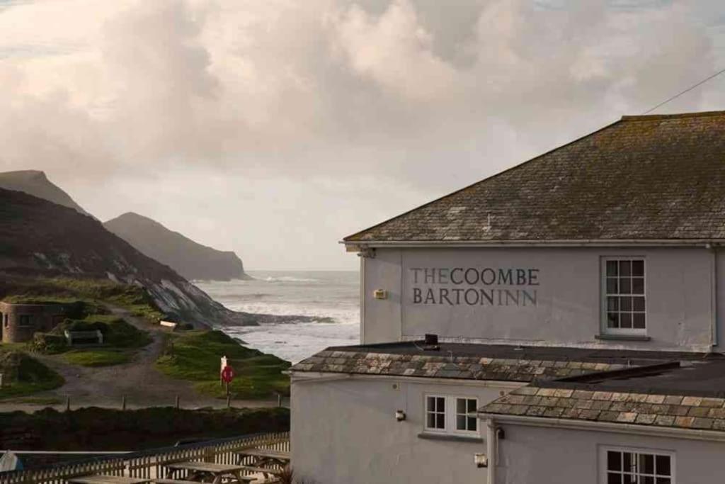 Gorgeous At Crackington Haven, Near And Boscastle, Cornwall *